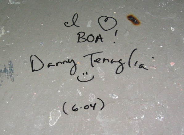 Danny Tenaglia's appreciation of Boa Redux signed on the club's stage. Photo courtesy of Carey Britt.